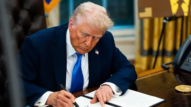 Camera de Comerț a SUA a dat în judecată taxa de 100.000 de dolari introdusă de administrația Trump pentru vizele H-1B