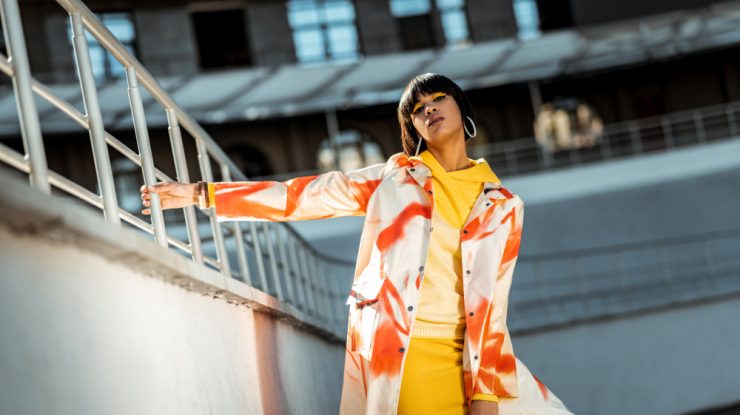 Cum accesorizezi un hanorac? 5 idei pentru femei