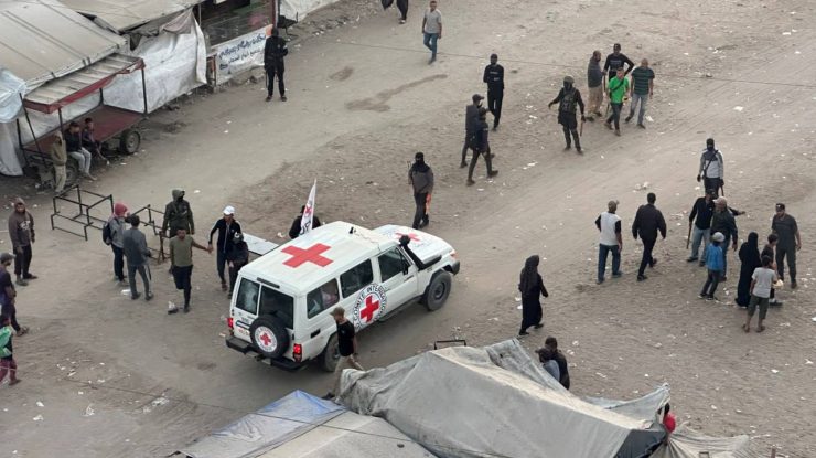 Crucea Roșie anunță că a început procesul de eliberare a ostaticilor din Gaza. Hamas a publicat lista cu numele a peste 1.900 de prizonieri palestinieni pe care îi vrea la schimb