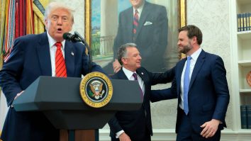 JD Vance și Steve Witkoff merg luni în Israel pentru a discuta faza a 2-a a planului de pace pentru Gaza. Trump amenință Hamas cu reluarea luptelor