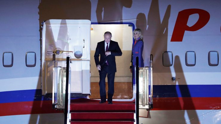 România nu a decis încă dacă îi va permite lui Putin să-i traverseze spațiul aerian către Ungaria,  în timp ce Bulgaria se arată dispusă. Oana Țoiu: „Putin să ceară permisiune”