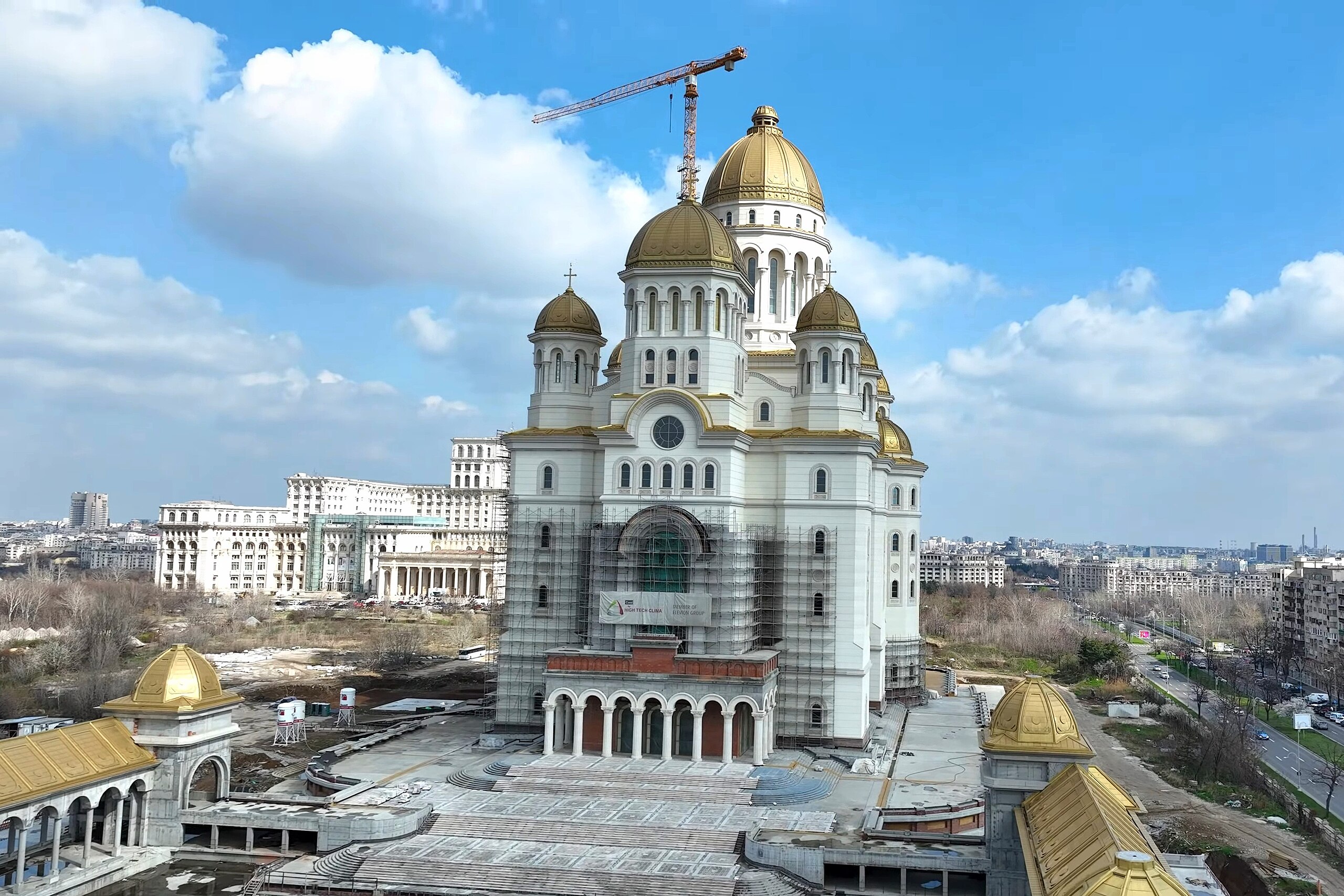 Poliția Capitalei anunță restricții majore de trafic în București, duminică, în zona Catedralei Mântuirii Neamului. Ce artere sunt blocate