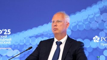 Kirill Dmitriev, economistul lui Putin, declară că „Rusia, Statele Unite și Ucraina sunt aproape de un acord diplomatic pentru încheierea războiului”. Dmitriev discută soluțiile cu Steve Witkoff zilele acestea, în Florida