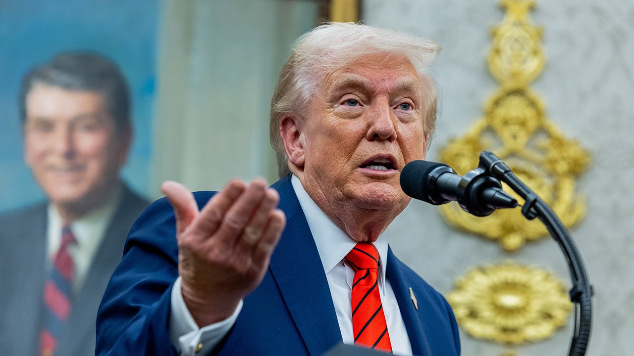 Administrația Trump începe concedierile în plin blocaj guvernamental. Peste 4.000 de angajați federali au rămas fără loc de muncă