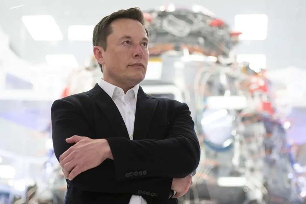 Elon Musk a intrat într-o dispută serioasă cu șeful interimar al NASA, Sean Duffy. NASA ar putea exclude SpaceX din misiunea de pe Lună: „Riscăm să pierdem cursa spațială cu China”