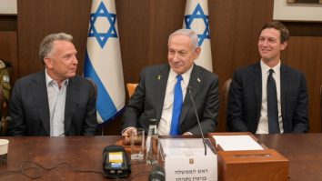 Acordul de încetare a focului în Gaza, mediat de Trump, e mai fragil decât sperau oficialii americani. JD Vance, Steve Witkoff și Jared Kushner se află în Israel pentru consolidarea armistițiului, încălcat deja de IDF și Hamas