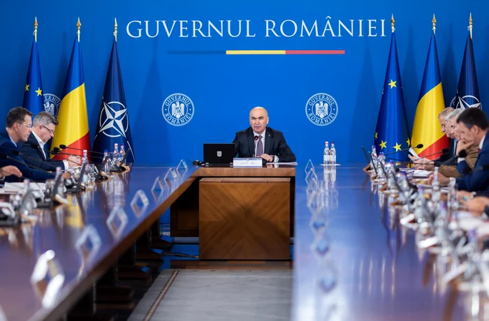 Coaliția Bolojan se ceartă pe creșterea salariului minim. Cristian Hostiuc, director editorial ZF: „Guvernul și partidele trebuie să înțeleagă cât de importantă este creșterea salariului minim pe economie”