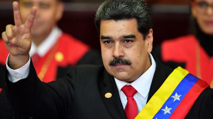 Președintele venezuelean, Nicolás Maduro, acuză SUA că „fabrică un război”, după trimiterea celui mai mare portavion din lume în Caraibe