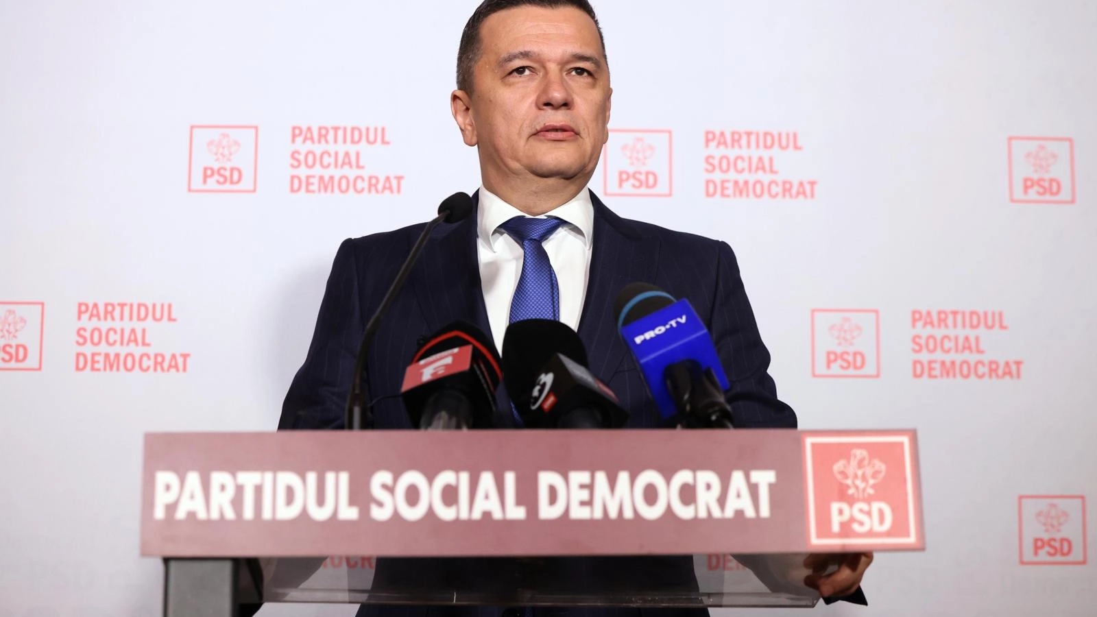 PSD își pierde direcția. Titus Corlățean se retrage subit din cursa pentru șefia partidului, Grindeanu a rămas singur. Alegerile au loc pe 7 noiembrie