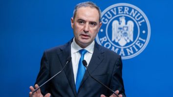 Ministerul Finanţelor a împrumutat joi de la bănci 1,6 mld. lei prin două licitaţii de titluri de stat, cu dobânzi de 7,37%, respectiv 7,08% pe an