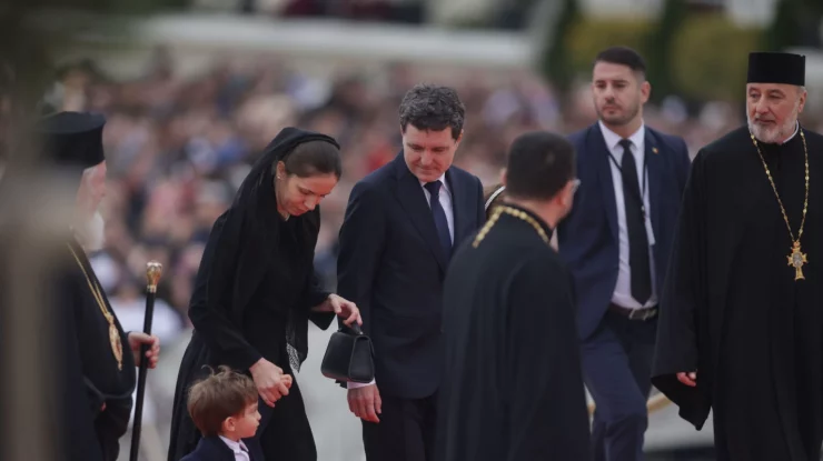 Nicușor Dan și Ilie Bolojan au participat la slujba de Sfințire a Catedralei Mântuirii Neamului. Luni, Patriarhul Ecumenic al Constantinopolului, Bartolomeu I, va fi decorat la Cotroceni, într-o ceremonie la care va participa și Preafericitul Părinte Daniel