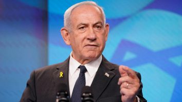 Netanyahu ordonă Armatei Israeliene să lanseze imediat „lovituri puternice asupra Gaza”, după ce Hamas a încălcat acordul de încetare a focului mediat de Trump