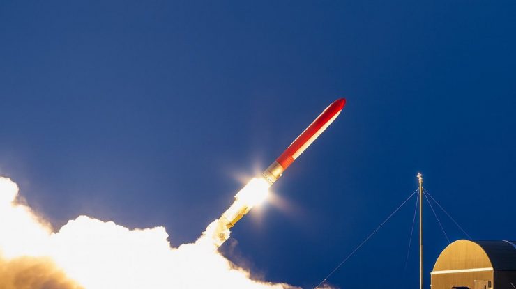 Rusia neagă că a efectuat „teste nucleare” și amenință SUA că va reacționa dacă încalcă moratoriul. Reacția Kremlinului vine după ce Trump a ordonat reluarea imediată a testelor nucleare în SUA, pentru „a ține pasul cu statele rivale”