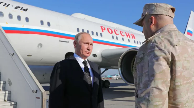 Polonia îl amenință pe Putin că îl va aresta dacă îi va traversa spațiul aerian pentru Summit-ul cu Trump din Ungaria. Ce poziții adoptă Bulgaria și România