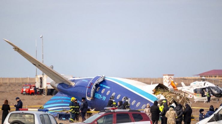 Putin recunoaște, după 10 luni, că Rusia a doborât avionul Azerbaidjan Airlines. 38 de oameni au murit în catastrofa aviatică