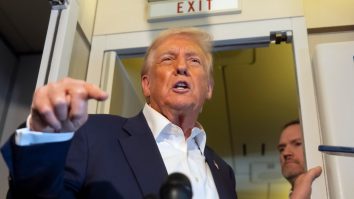 Trump îl critică pe Putin pentru testul rachetei nucleare Burevestnik și îi reamintește că „SUA au dislocat cel mai bun submarin nuclear din lume lângă Rusia”