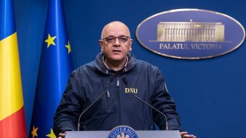 Raed Arafat îi avertizează pe români: „ACTIVAȚI RO-ALERT”. ANM a emis avertizare de cod roșu de furtuni și vijelii în 6 județe, inclusiv în București și Ilfov