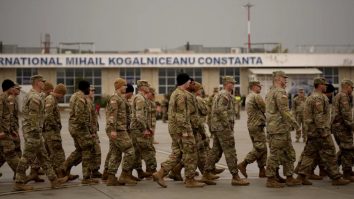 Retragerea militarilor americani din România este un „duș rece” pentru actuala guvernare. Ce semnal ne transmit Statele Unite