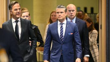Summit NATO-UE la Bruxelles: Pete Hegseth îndeamnă europenii să cumpere arme americane pentru Ucraina. Ce șanse are Zelenski să primească rachete Tomahawk de la Trump