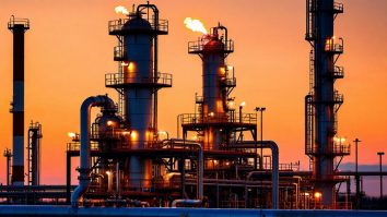 Ucraina a atacat una dintre cele mai mari uzine de gaze din lume, deținută de Gazprom. Criza benzinei s-a extins în cel puțin 57 de regiuni din Rusia