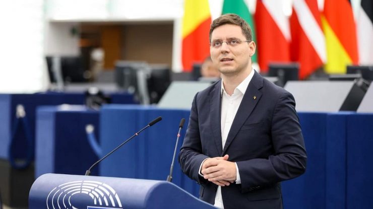 Victor Negrescu, Vicepreședintele Parlamentului European, a inițiat un demers alături de alți 55 de eurodeputați pentru aderarea Republicii Moldova la UE: „Solicităm deschiderea imediată a negocierilor”