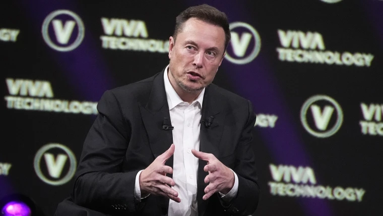 Elon Musk redenumește Grokipedia în „Enciclopedia Galactică”. Platforma a strâns până acum peste 850.000 de articole