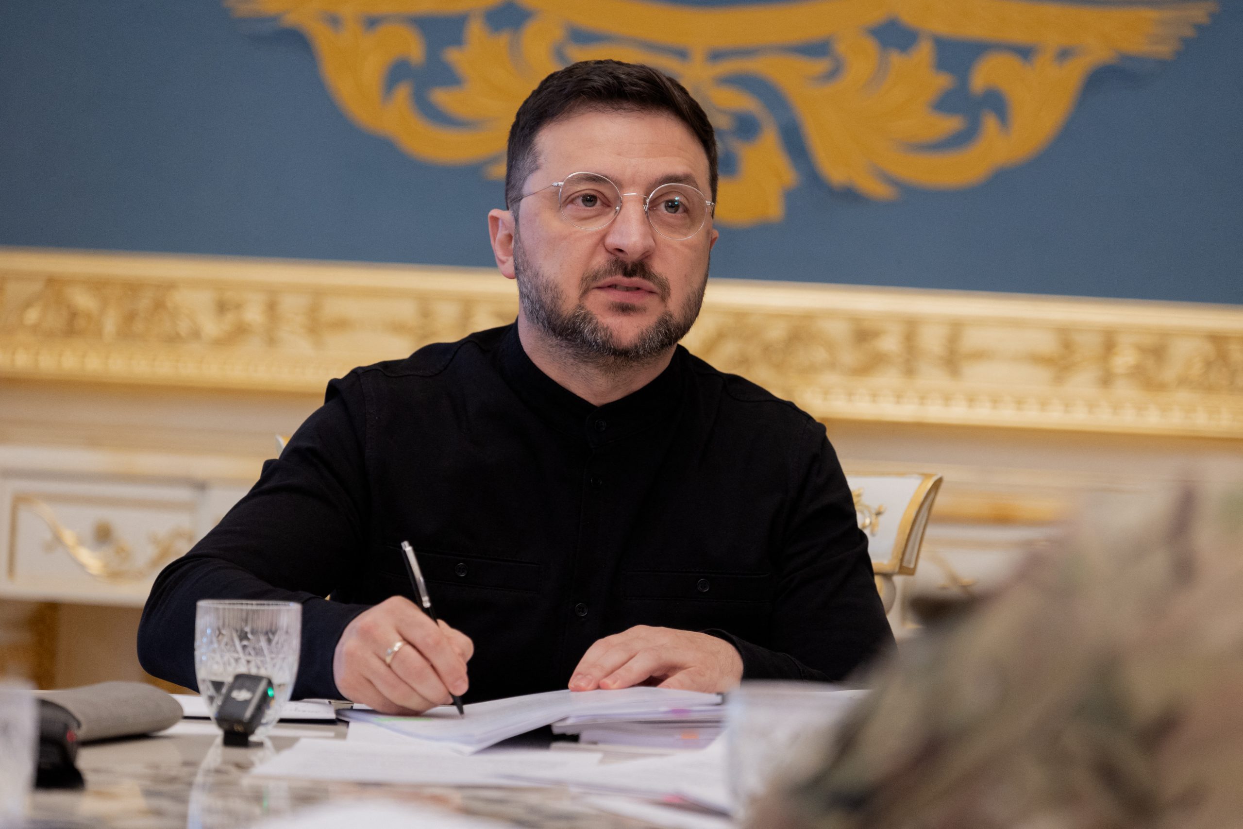 Zelenski a promis să „reformeze” companiile energetice de stat, după un scandal de corupție de 100 de milioane de dolari