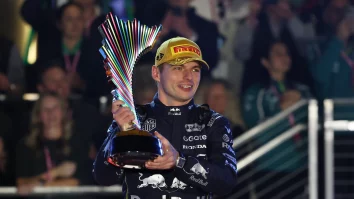 Max Verstappen e din nou cu ochii pe trofeu. Pilotul de Formula 1 s-a apropiat la doar 24 de puncte de liderul campionatului, Lando Norris