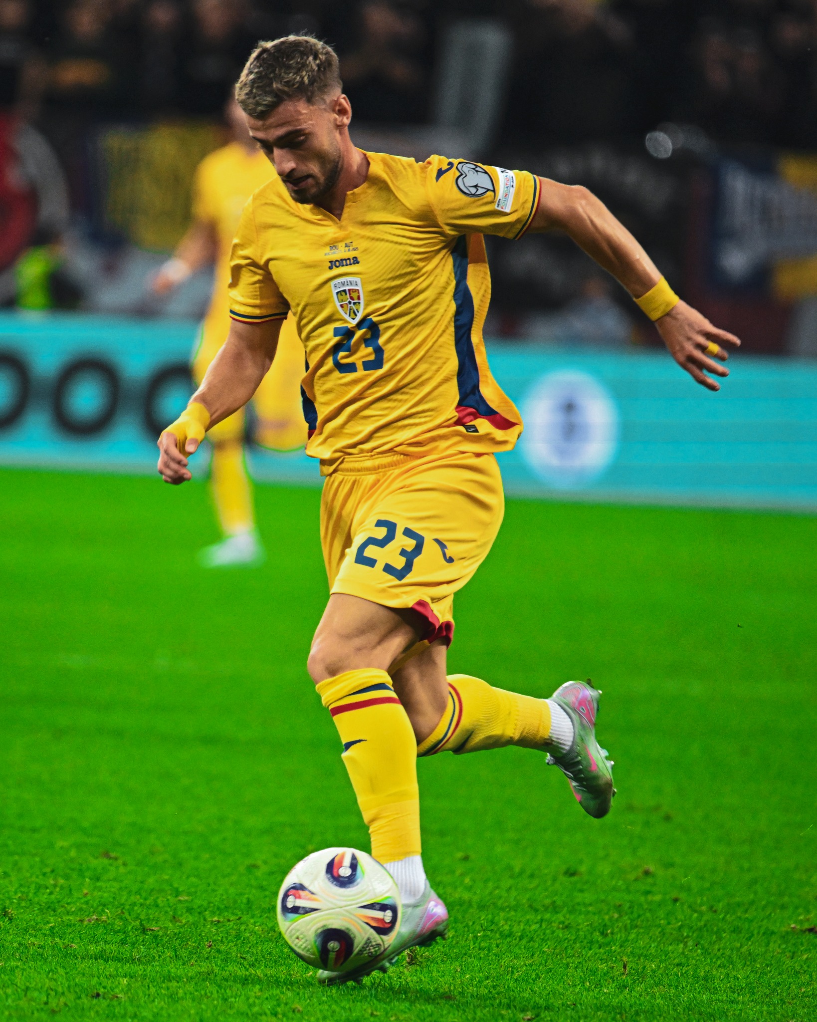 România a pierdut meciul decisiv cu Bosnia şi Herţegovina de la Zenica, scor 3-1, în preliminariile pentru Mondialul din 2026. Drăguş a primit roşu la doar trei minute după ce a intrat pe teren