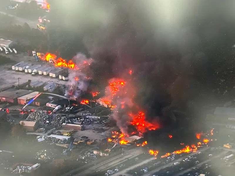 Șapte persoane au murit și 11 au fost rănite după ce un avion cargo s-a prăbușit pe aeroportul din Kentucky. A luat foc în timp ce decola spre Honolulu