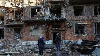 Dronele ucrainene au atacat o importantă rafinărie de petrol din regiunea Volgograd din Rusia, pentru a doua oară în trei luni