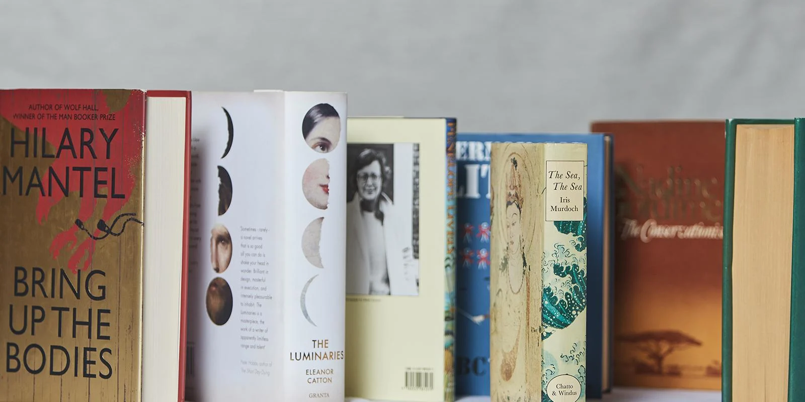 Premiul Booker și-a ales nominalizații. Care sunt cele mai importante premii literare