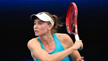 Elena Rybakina a încheiat sezonul. Sportiva a învins-o pe Arina Sabalenka cu 6-3, 7-6 în finala Turneului Campioanelor