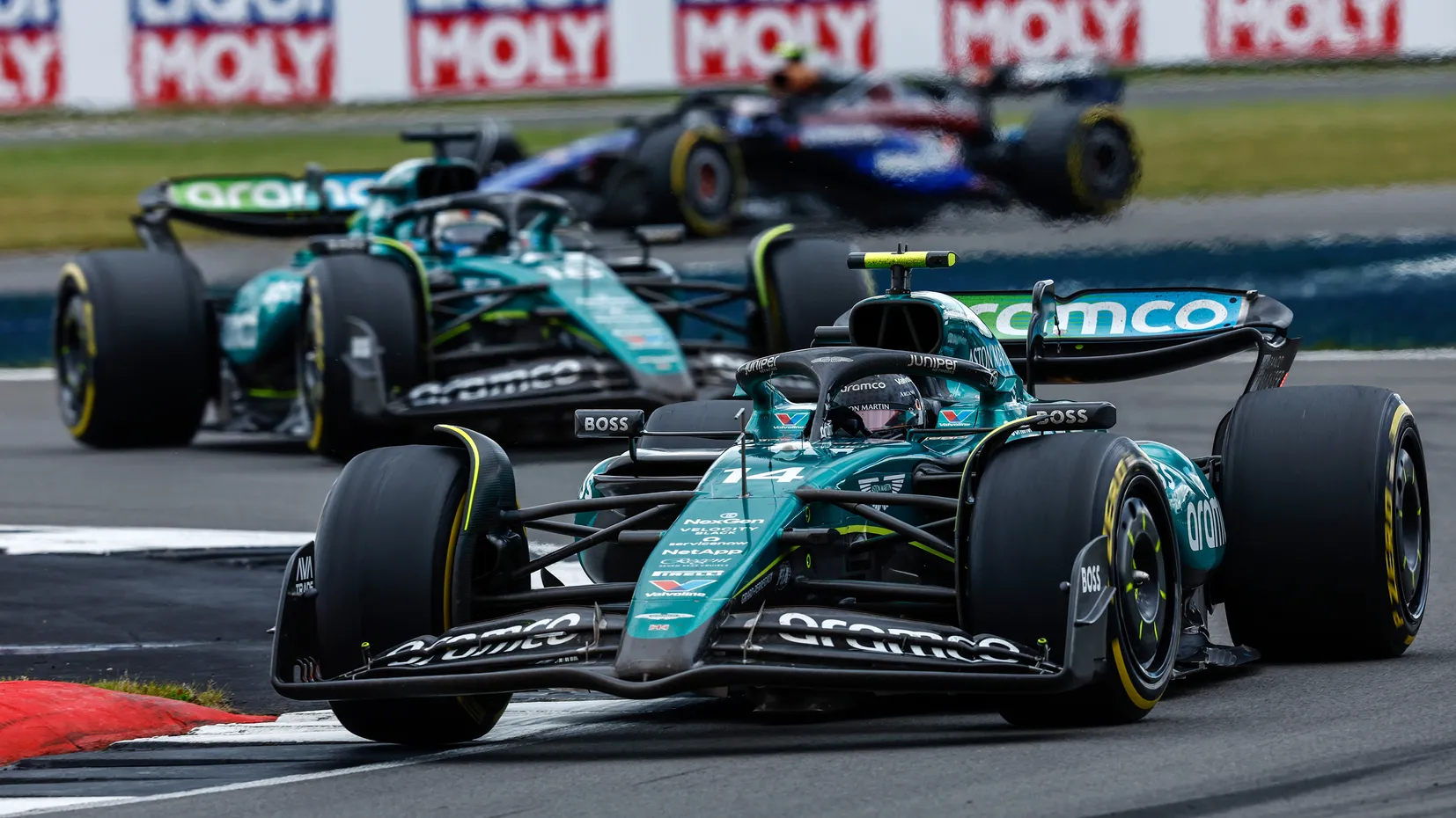 Azi, cei mai buni piloți de Formula 1 se întrec pentru Marele Premiu al Braziliei. Circuitul din Sao Paulo e unul dintre cele mai tensionate