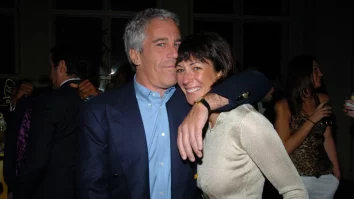 „Sunt mai fericită aici”: Scrisorile lui Ghislaine Maxwell dezvăluie viața în închisoarea din Texas. Ce susține complicea lui Epstein