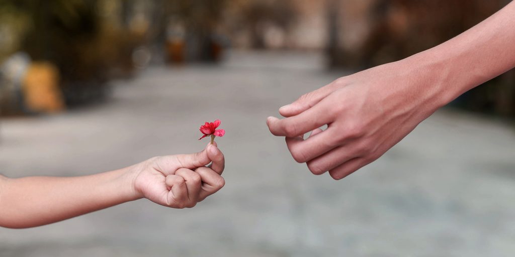 Italienii vor să includă bunătatea în indicatorii progresului. Inițiatorii legii vor ca bunătatea să devină o competență civică