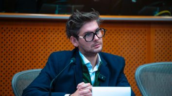 Basic Jackpot a reprezentat, în Parlamentul European, comunitatea de influenceri din România: „Creatorii nu trebuie să se teamă să fie sinceri sau naturali. Este nevoie de reguli clare, dar și de libertate pentru a ne exprima firesc, fără teama că orice opinie poate fi interpretată ca publicitate”