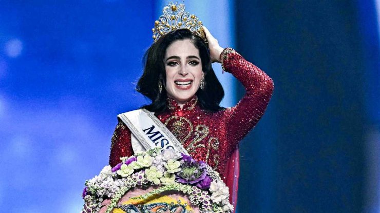 Miss Univers 2025 a fost încoronată după un scandal cu directorul competiției. Doi membri ai juriului și-au dat demisia