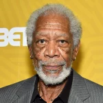 Morgan Freeman critică utilizarea neautorizată a Inteligenței Artificiale pentru a-i imita vocea. „Avocații mei se ocupă de acest lucru”