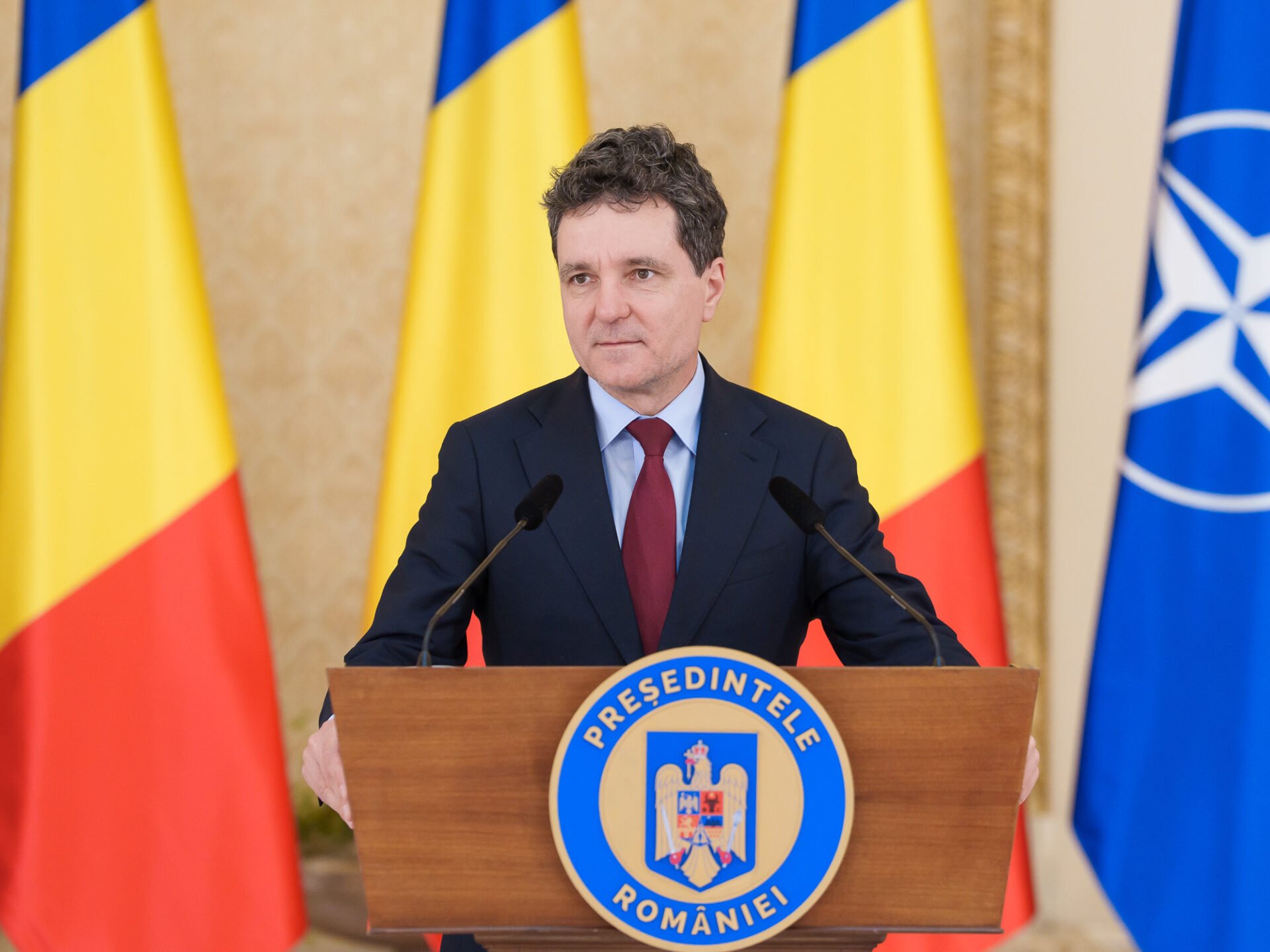 Nicușor Dan prezintă „Strategia Națională de Apărare”, cu SRI implicat în „lupta anticorupție”. Președintele României nu are nicio strategie reală privind Armata României