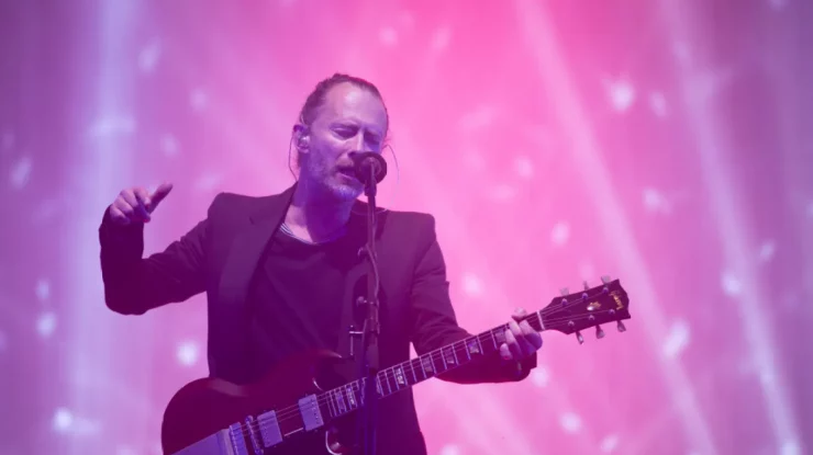 După o pauză de șapte ani, Radiohead pleacă în turneu. Trupa a început cu un concert la Madrid