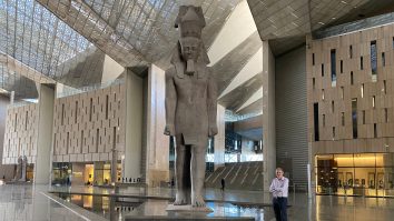 Egiptul inaugurează azi Marele Muzeu Egiptean, după 20 de ani de construcție. Întins pe 500.000 de metri pătrați, muzeul găzduiește comoara lui Tutankhamon și zeci de mii de artefacte