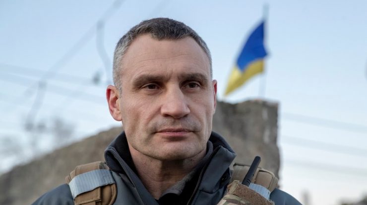 Ucraina se confruntă cu o lipsă tot mai mare de soldați din cauza exodului tinerilor către Europa. Ce spune primarul Kievului