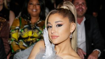 Ariana Grande se alătură celui de-al 13-lea sezon „American Horror Story”. Jessica Lange și Evan Peters fac iar parte din distribuție