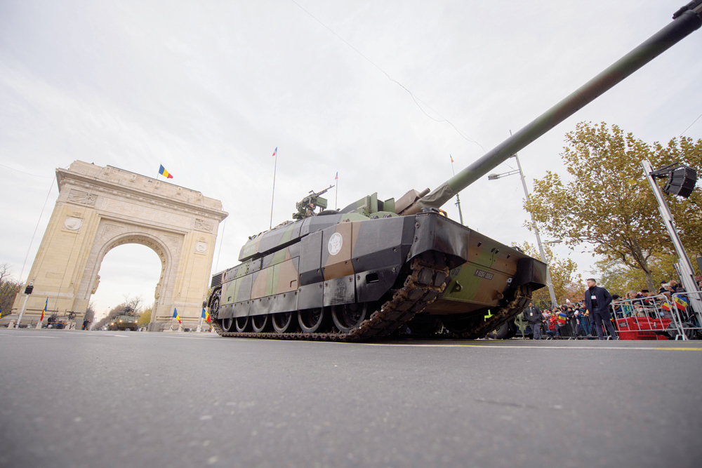 România a trimis Comisiei Europene proiectele de înzestrare a Armatei Române prin SAFE. Ce șanse avem să obținem cele 16 miliarde de euro, cu un ministru interimar la Apărare