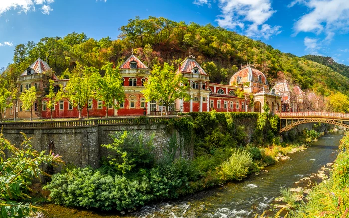 Curtea de Apel Timișoara a decis: 19 imobile, hoteluri şi băi termale din Băile Herculane revin în Patrimoniul statului. Oana Chirilă: „Rămâne de văzut dacă statul român poate să gestioneze o asemenea problemă. Ar trebui să devină proiect de țară, să fie implicați privații”