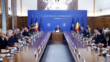 Coaliţia de guvernare discută Reforma Pensiilor Magistraţilor şi reducerea cheltuielilor cu salariile din administraţie. România trebuie să finalizeze reforma până pe 28 noiembrie, pentru a nu pierde 231 milioane de euro din PNRR