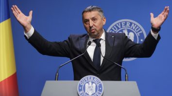 Daniel David se va întâlni cu membrii Comisiei care au lucrat la programa de Română: „O programă ceaușistă reciclată pentru generația A.I.”