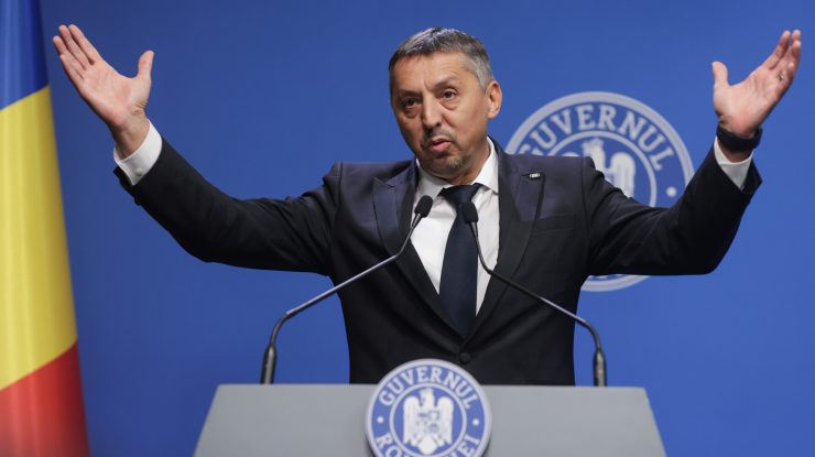 Profesorii care răspândesc „informații false” vor fi sancționați. Ministrul Educației, Daniel David, cere elevilor, profesorilor și părinților să raporteze toate cadrele didactice nepregătite