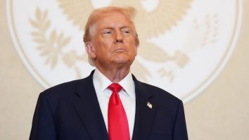 Donald Trump se întâlnește cu Președintele sirian, Ahmad al-Sharaa, la Casa Albă. Este prima vizită oficială a unui șef de stat sirian în SUA, din 1946
